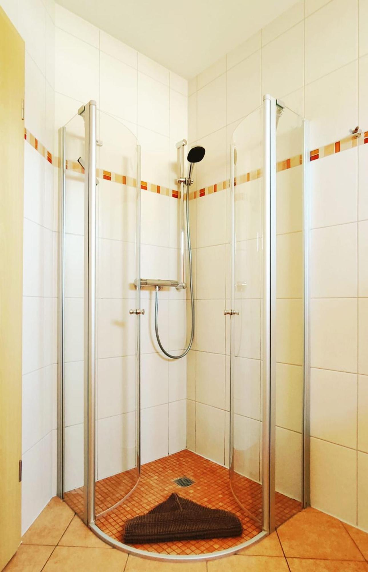 Ferienwohnung Schultz ツィノヴィッツ エクステリア 写真